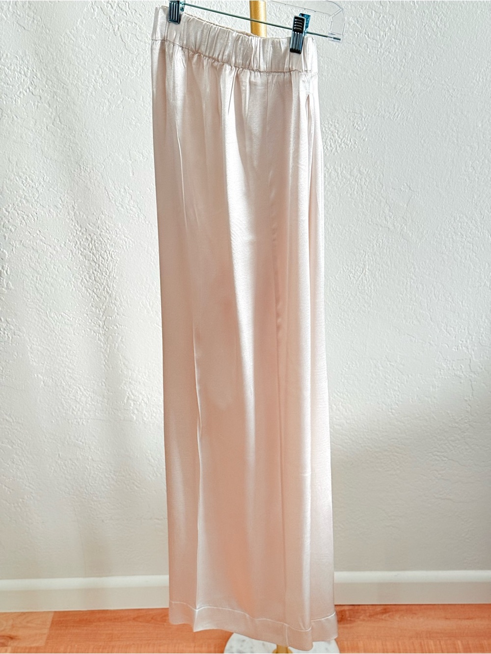 Free People Good Days Pearl Satin Pleated Wide Leg Trousers Minimalist M Chic - Picture 4 of 10